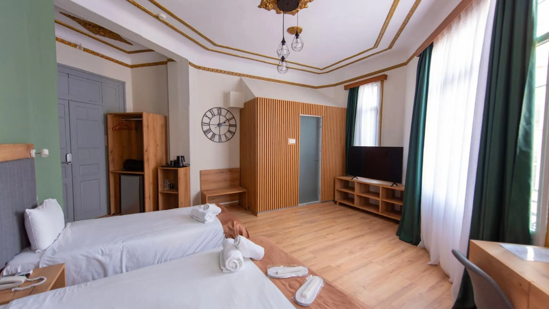 ***  Hotel Nea Metropolis Tesalónica Grecia